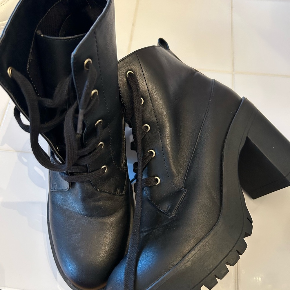 Forever 21 Black Lace-Up Chunky Heel Boots
